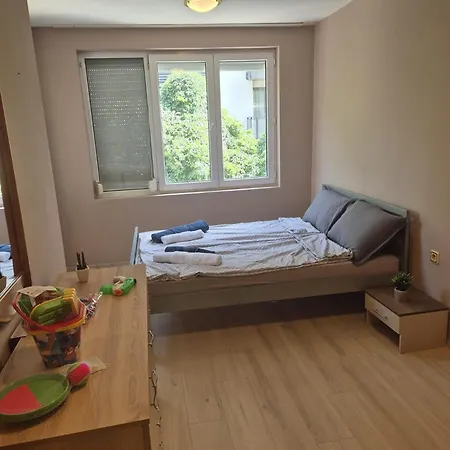 Sea Garden Flat *